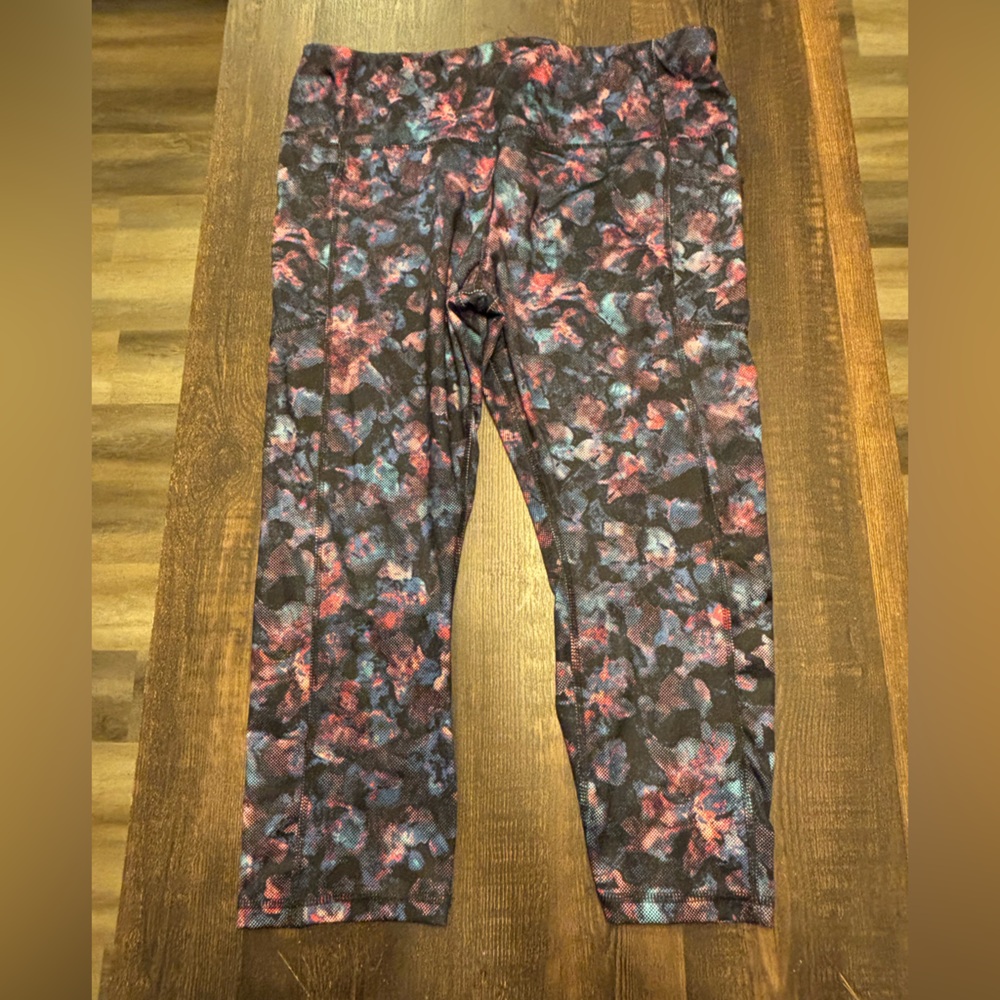 Avia Black and Blue Patterned Leggings